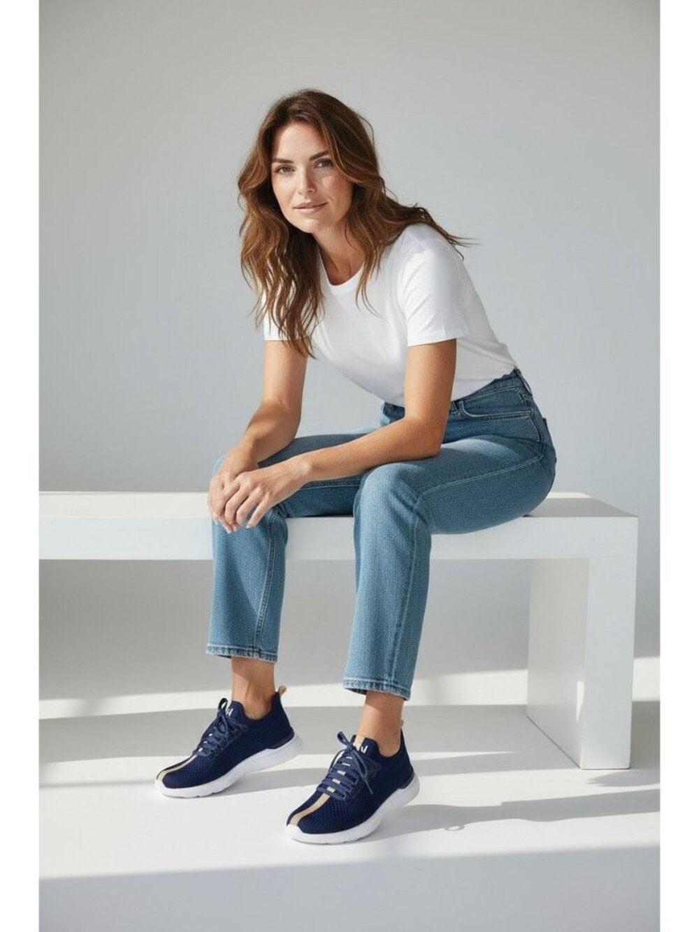 APL TechLoom Running Sneaker Breeze Navy Blue Women’s Size 5 US New in Box